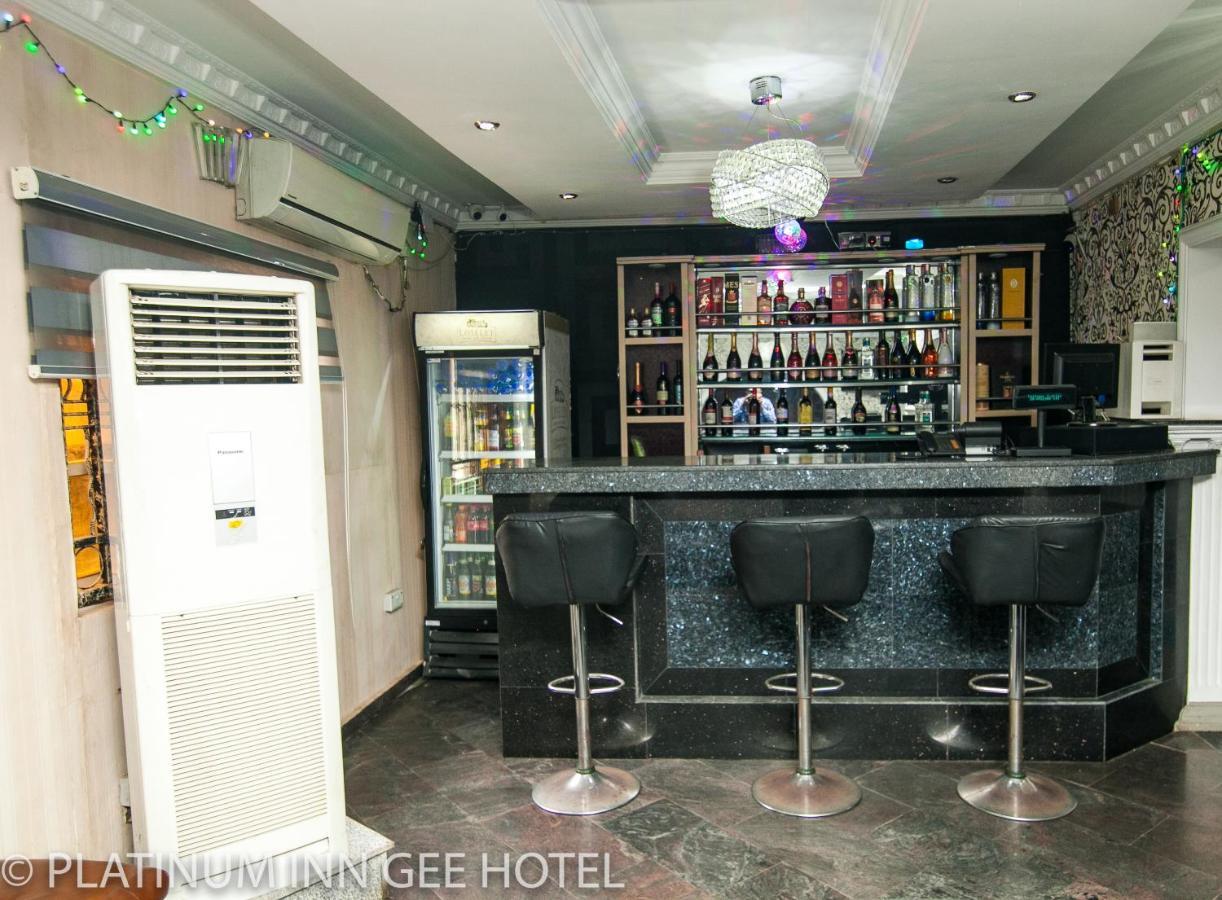 โรงแรมแพลตินัม อินน์ กี Suru Lere ภายนอก รูปภาพ