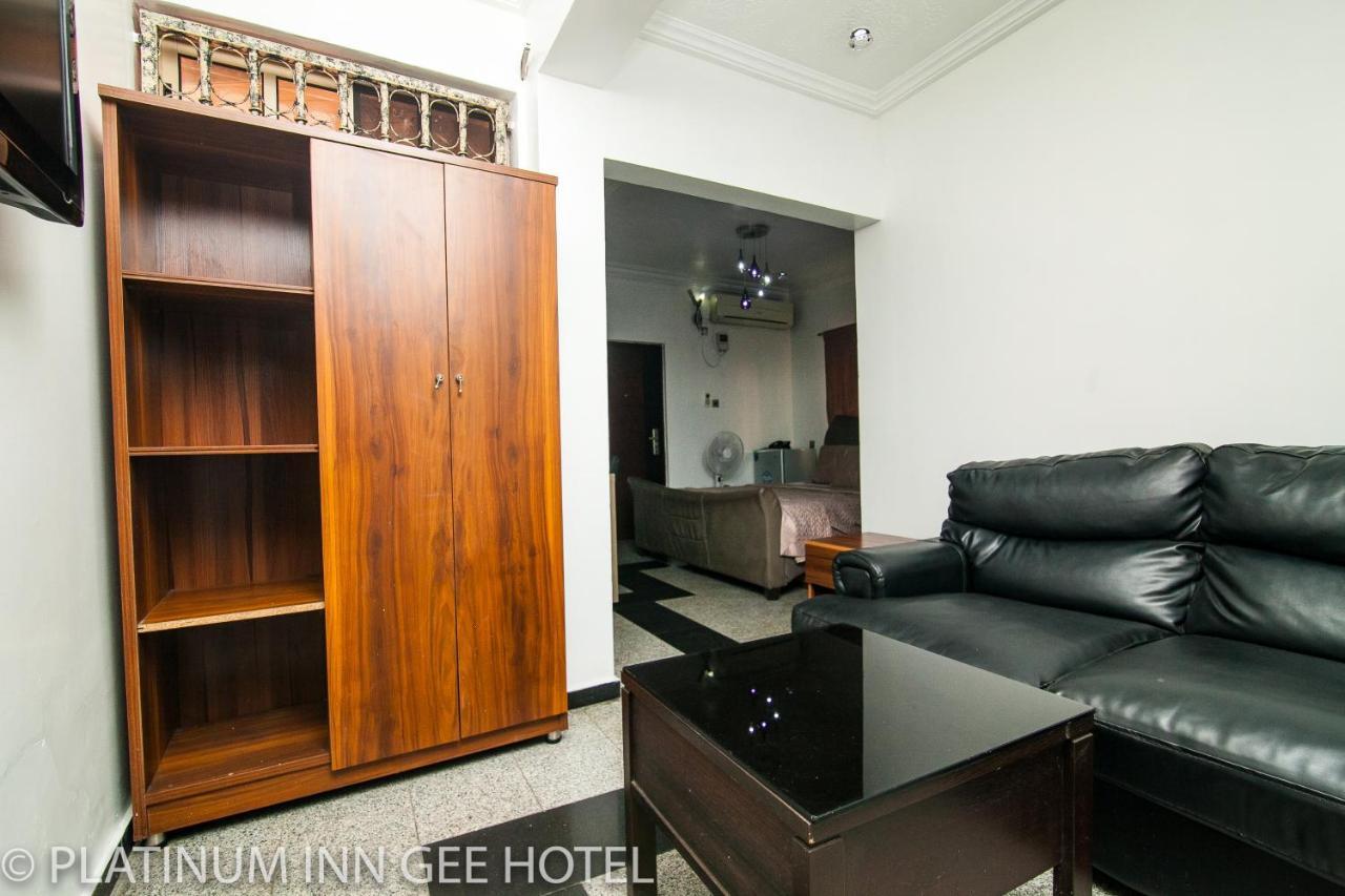 โรงแรมแพลตินัม อินน์ กี Suru Lere ภายนอก รูปภาพ